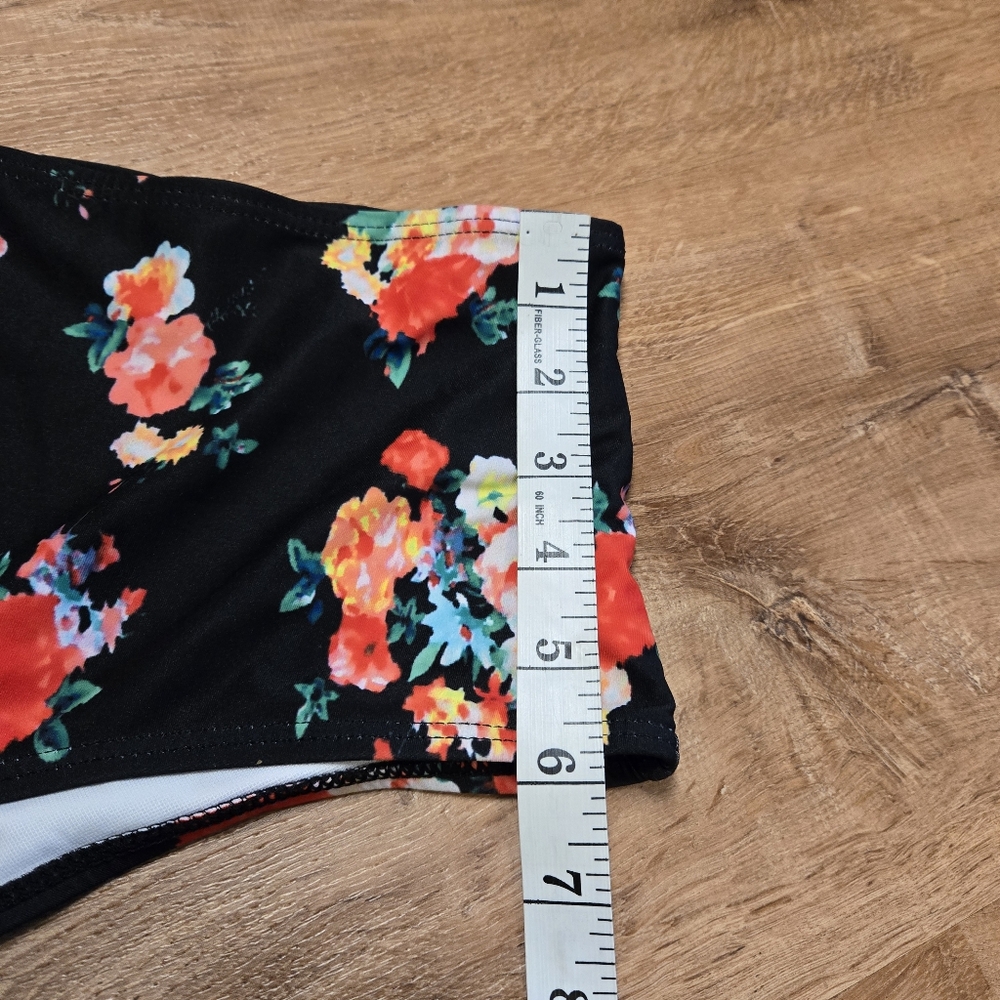 Black Floral Tankini Set with Red Accent - Unbranded - Picture 7 of 8